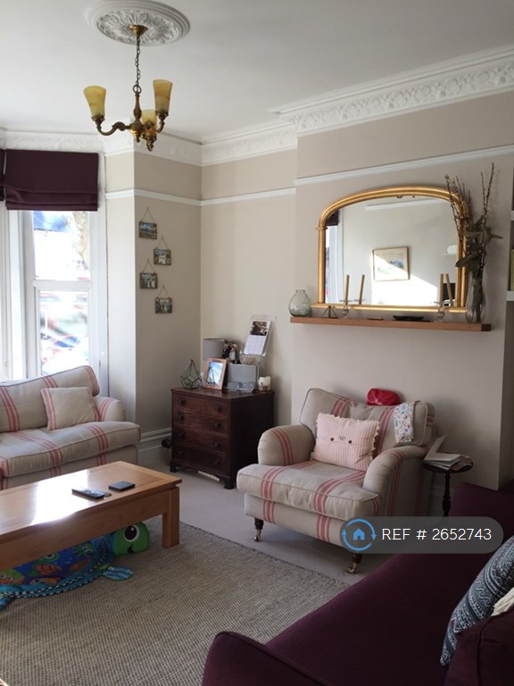 2 bedroom flat in Lorna Road, Hove, BN3 (2 bed) (#2652743)