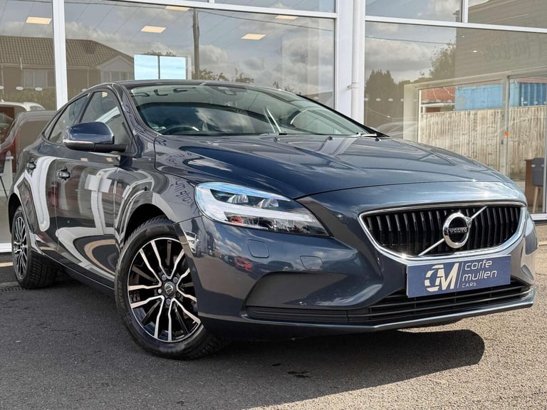VOLVO V40 2.0 D2 Momentum Euro 6 (s/s) 5dr 2017