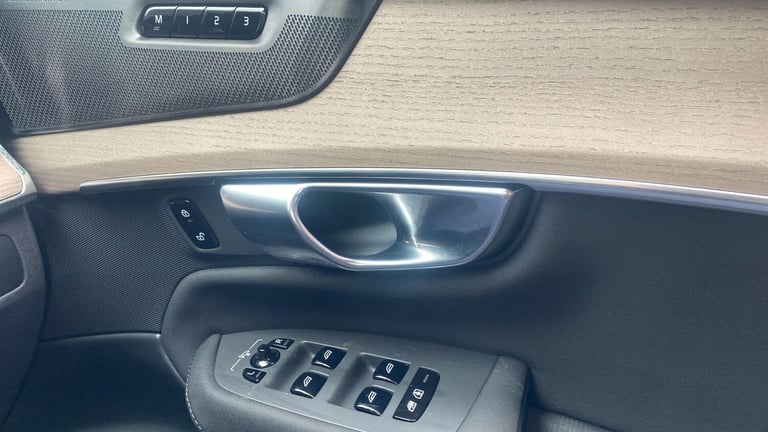 2025 Volvo XC90 Plus, B5 AWD Mild hybrid, Petrol, Dark, 7 Seats ESTATE Petrol/Electric Hybrid Aut...