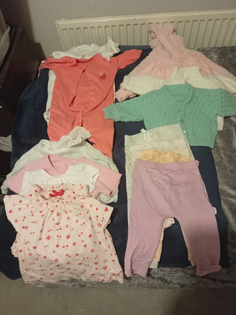 3-6 & 6-9 Baby Clothes Bundle For Sale