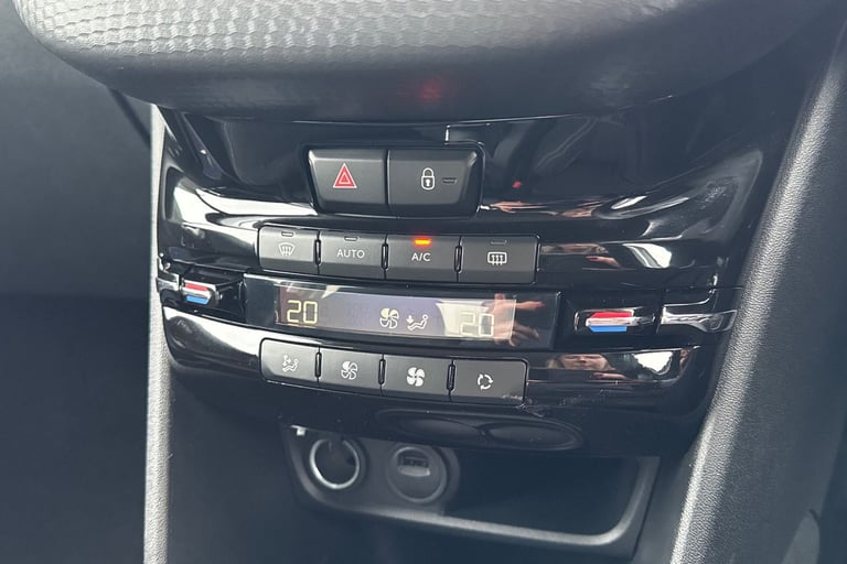 2019 Peugeot 208 1.2 PureTech 82 Tech Edition 5dr [Start Stop] HATCHBACK PETROL Manual