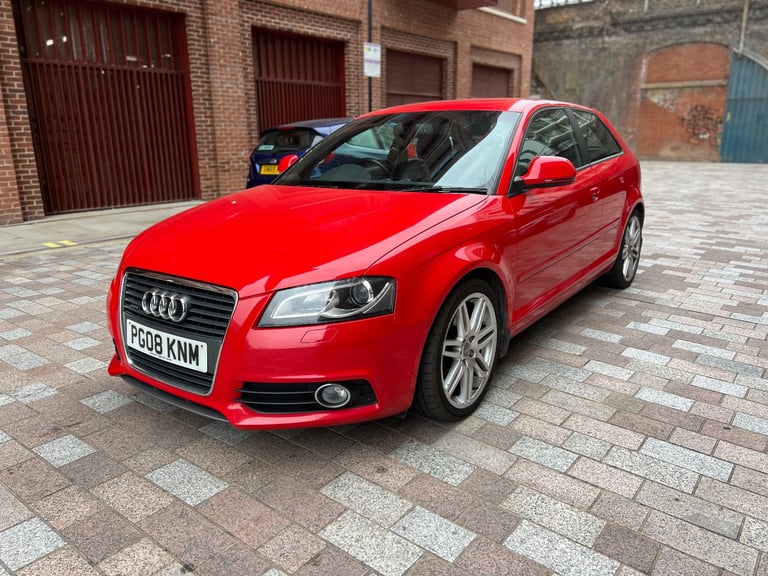 Audi A3 ) 2.0 TFSI S line S Tronic quattro