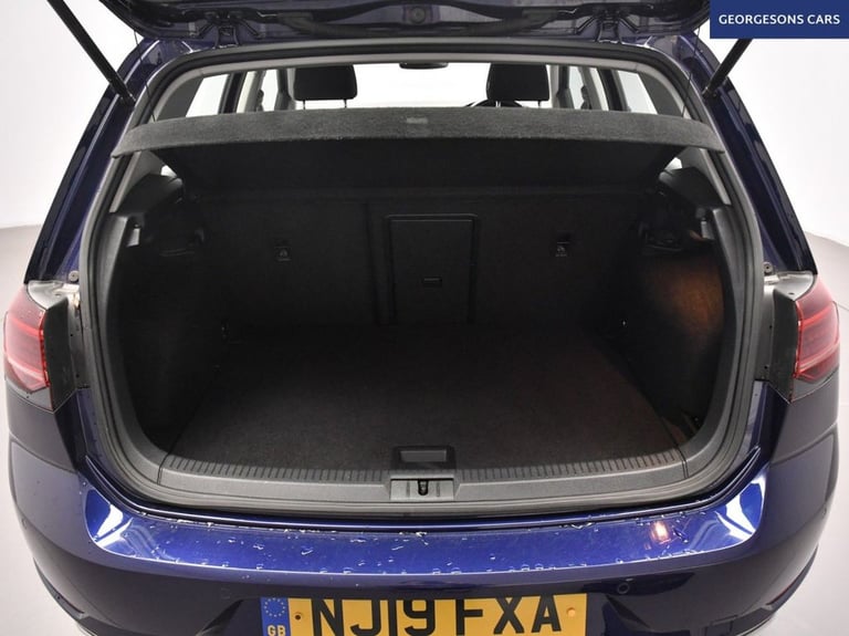 2019 Volkswagen Golf 35.8kWh e-Golf Hatchback 5dr Electric Auto (136 ps) Hatchback Automatic