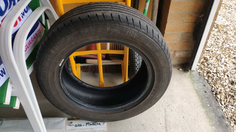 image for Good Year Car Tyre. Runflat. 205/60 R16.