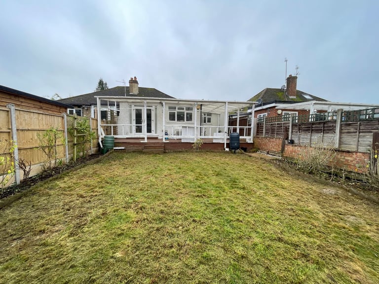 3 bed, 2 bath semi detached bungalow FOR SALE in Eastcote, HA5