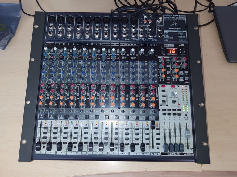 Behringer Xenyx x2442usb mixing desk in good condition 
