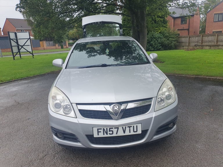2007 Vauxhall Vectra 1.8i VVT Design 5dr HATCHBACK Petrol Manual