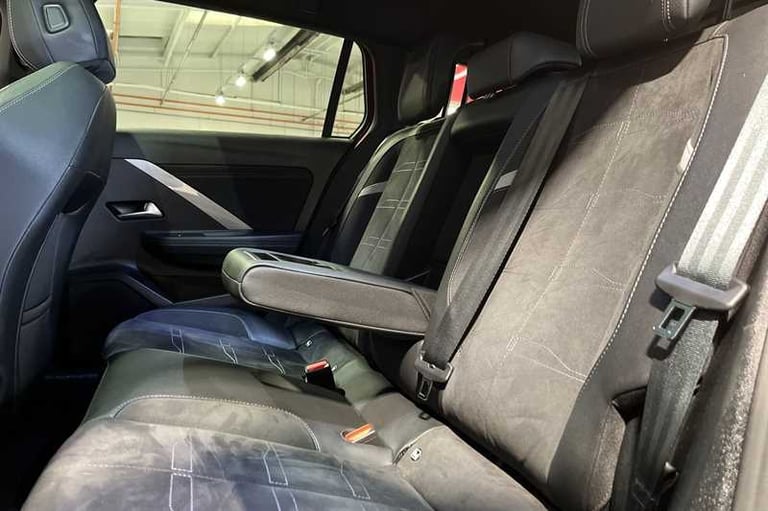 2024 Vauxhall Astra 1.2 Turbo Ultimate Sports Tourer 5dr Petrol Manual Euro 6 (s/s) (130 ps) Esta...