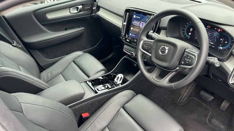 2025 Volvo XC40 2.0 B3P Ultra Dark 5dr Auto Petrol Estate Estate Petrol Automatic