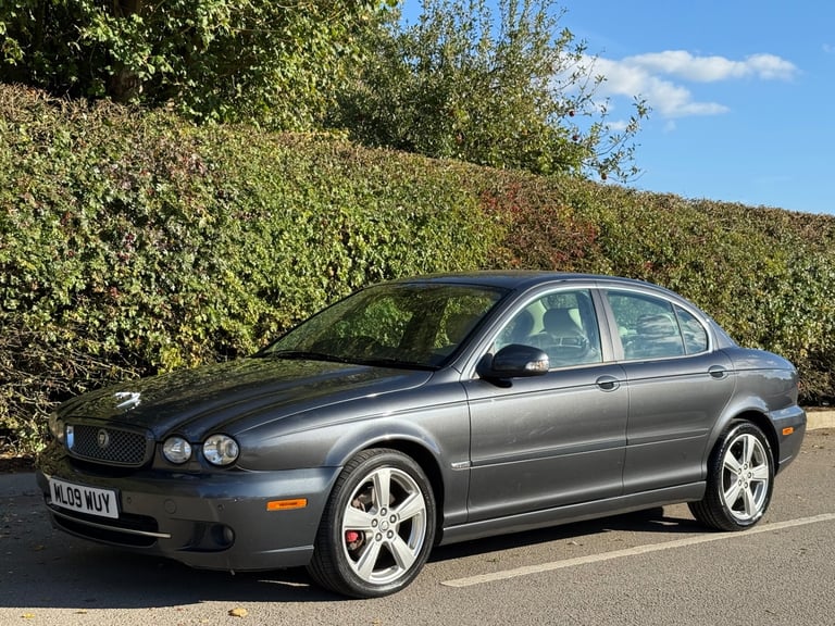 JAGUAR X-TYPE 2.2d SE 2009 4dr Auto Grey | Full Service History | MOT June 2026