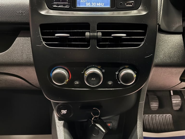 2016 Renault Clio 1.2 16V Play 5dr HATCHBACK Petrol Manual