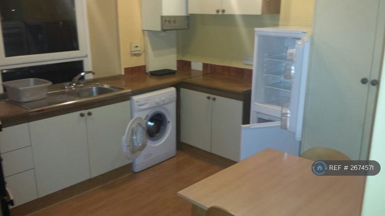 1 bedroom flat in Northfield Place, Aberdeen, AB25 (1 bed) (#2674571)