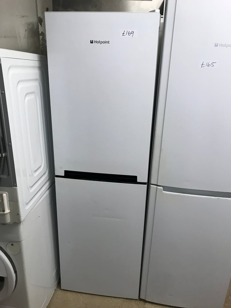image for HOTPOINT FRIDGE FREEZER IN EXCELLENT CONDITION £169