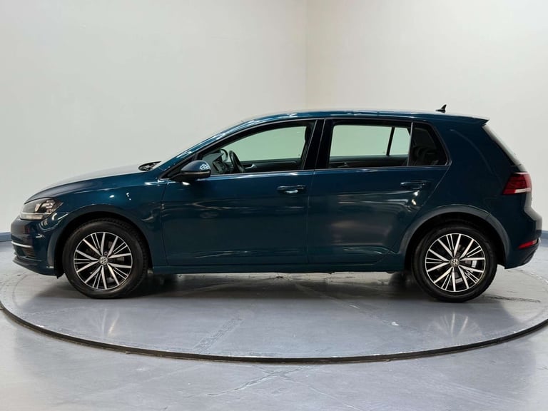 2017 Volkswagen Golf 1.6 TDI BlueMotion Tech SE Nav Euro 6 (s/s) 5dr Hatchback Diesel Manual