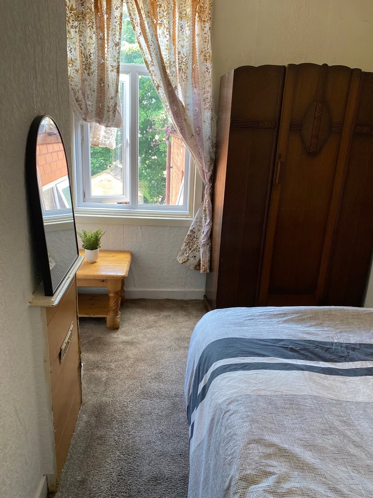 DOUBLE ROOM FOR RENT IN B10 SMALL HEATH