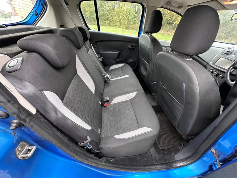2016 Dacia Sandero Stepway 4x4 1.5 DCI diesel, £20 tax, 12m MOT, not kia ford Renault 