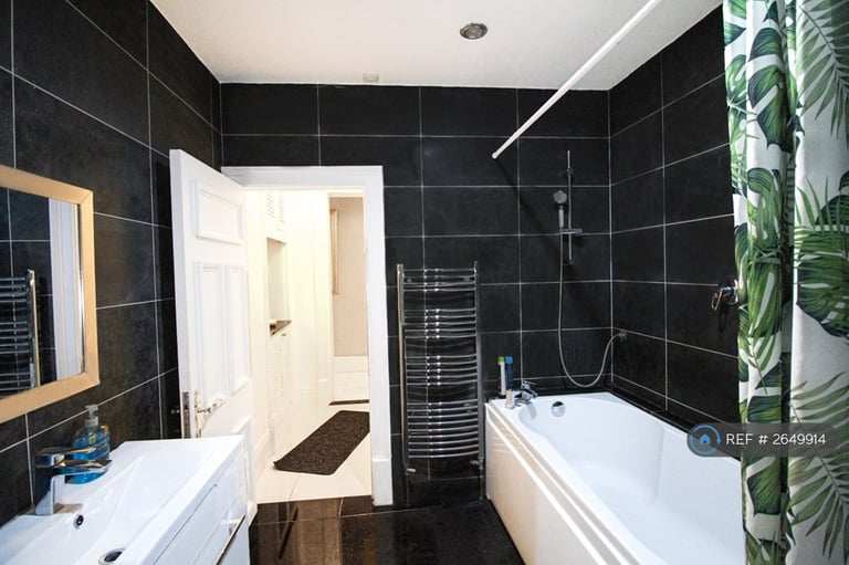 1 bedroom in Old Marylebone Street, London, W2 (#2649914)