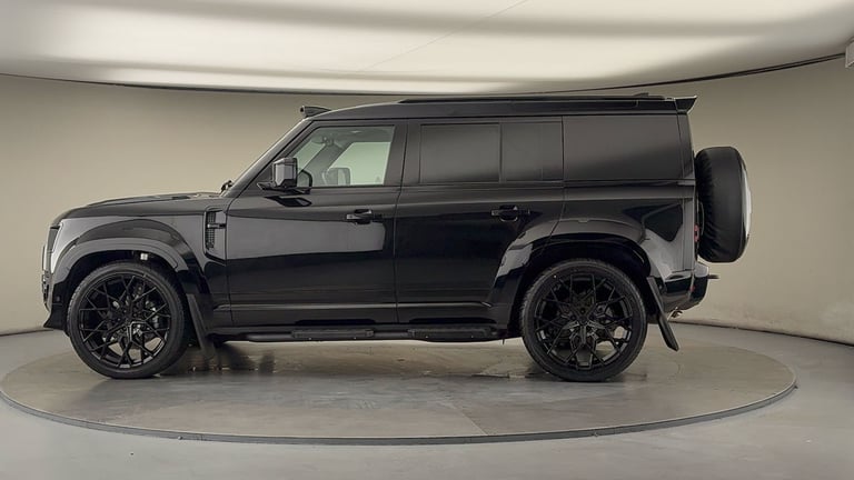 2025 Land Rover Defender 110 3.0 D250 MHEV X-Dynamic SE Hard Top SUV 5dr Diesel Auto 4WD MWB Euro...