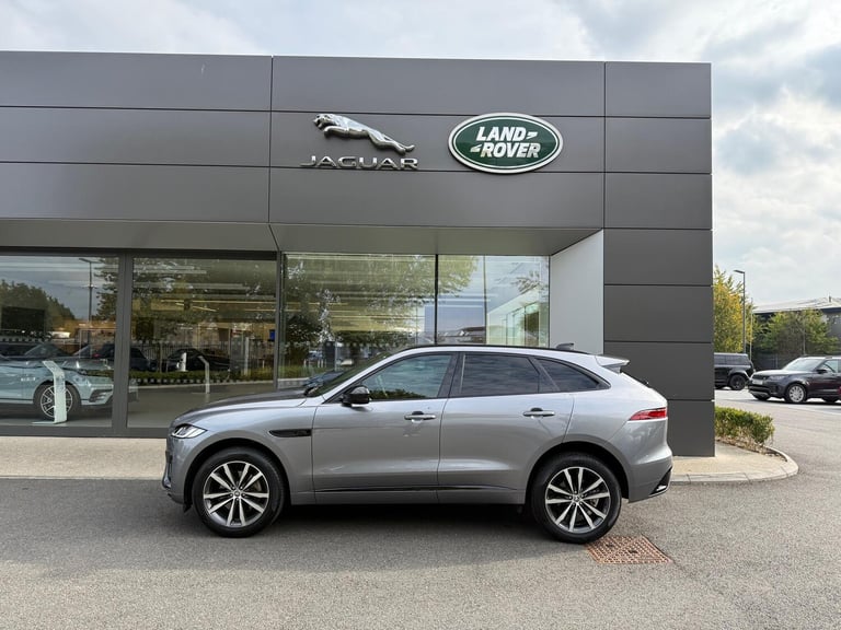 2024 Jaguar F-Pace 2.0 P250i R-Dynamic SE Black SUV 5dr Petrol Auto AWD Euro 6 (s/s) (250 ps) EST...