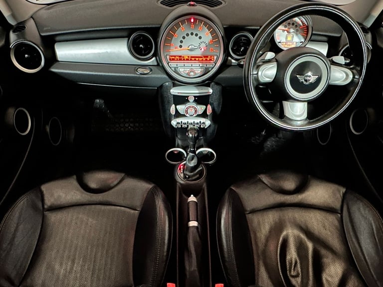 2008 MINI CLUBMAN COOPER D 1.6 DIESEL AUTOMATIC 5 DOOR HATCHBACK SERVICE HISTORY