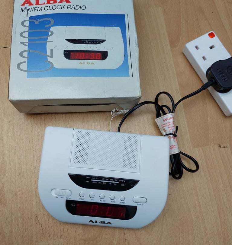 image for ALBA 2 BAND Clock Radio Alarm Battery Or Mains Operated Model PCR308W 