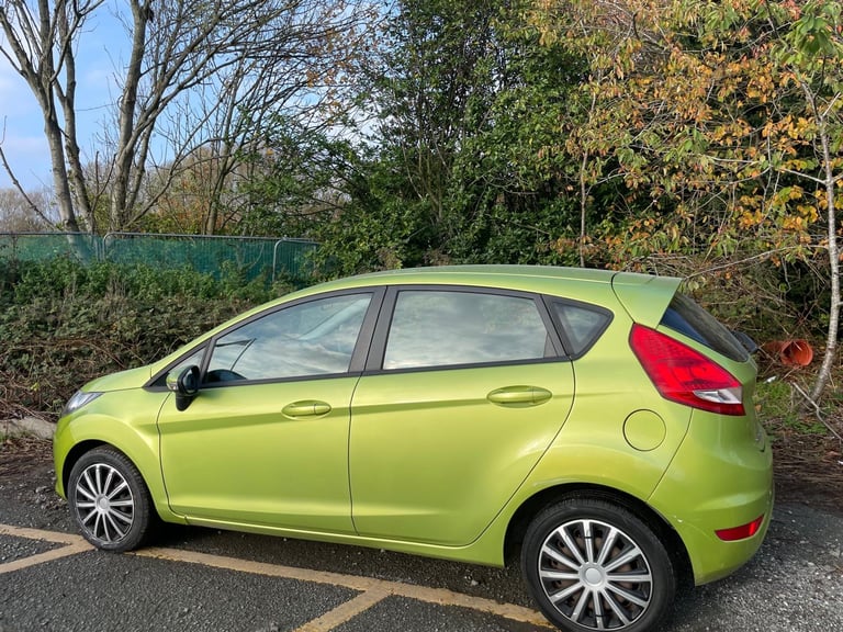 FORD FIESTA 1.4 STYLE+ 59 REG GREEN 5 DOOR 12 MONTHS MOT TAX £195 LOW INSURANCE 48+MPG