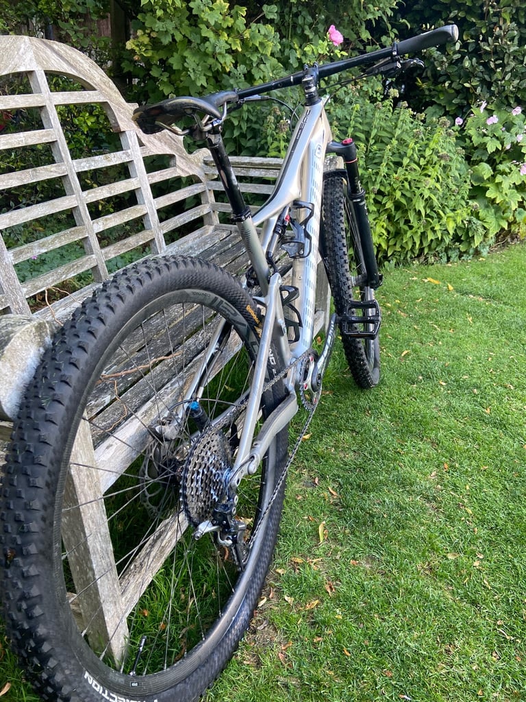 2014 specialised epic, carbon rims, good condition 