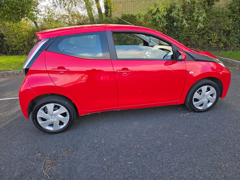 Toyota, AYGO, Hatchback, 2015, Manual, 998 (cc), 5 doors, euro 6, Peugeot 108, Citroen C1