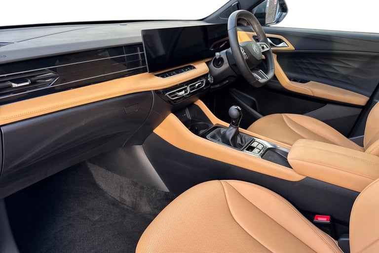 2024 MG MG HS 106290 Hatchback Petrol Manual