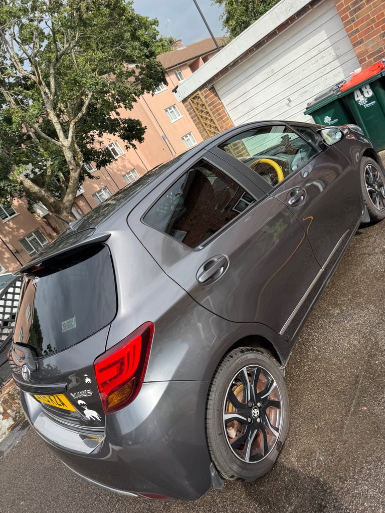 Toyota, YARIS, Hatchback, 2015, Manual, 1329 (cc), 5 doors