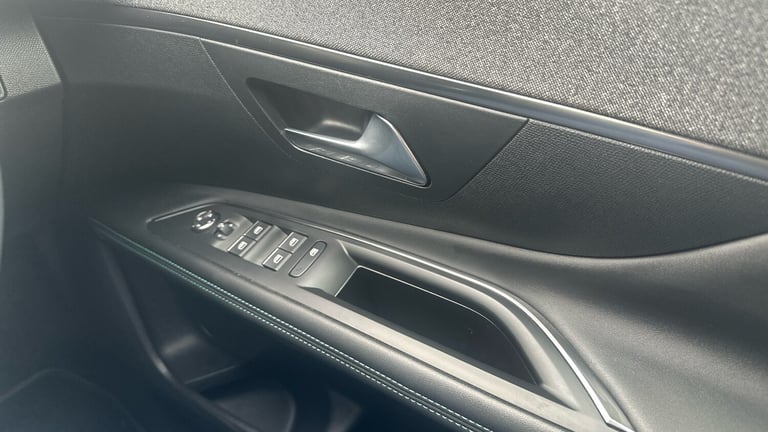 2023 Peugeot 3008 1.5 BlueHDi Allure Premium + SUV 5dr Diesel EAT Euro 6 (s/s) (130 ps) SUV Diese...