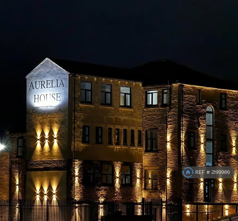 1 bedroom flat in Birds Royd Lane, Brighouse, HD6 (1 bed) (#2199986)