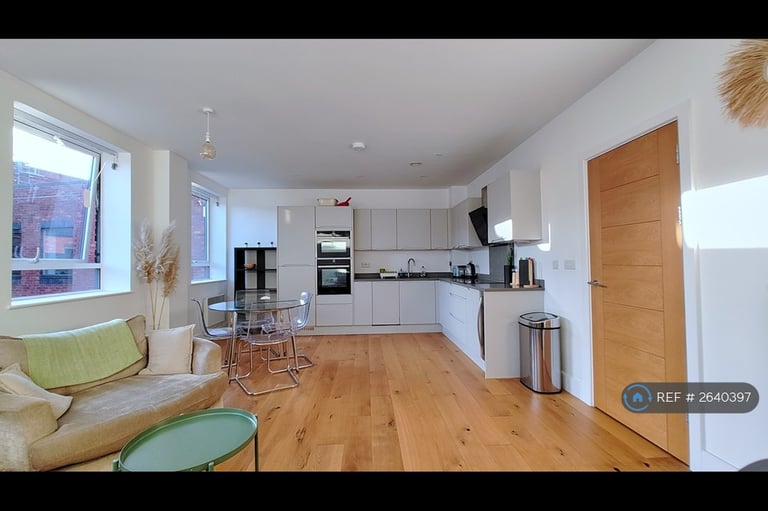 2 bedroom flat in Old Shoe Factory, Bristol, BS2 (2 bed) (#2640397)