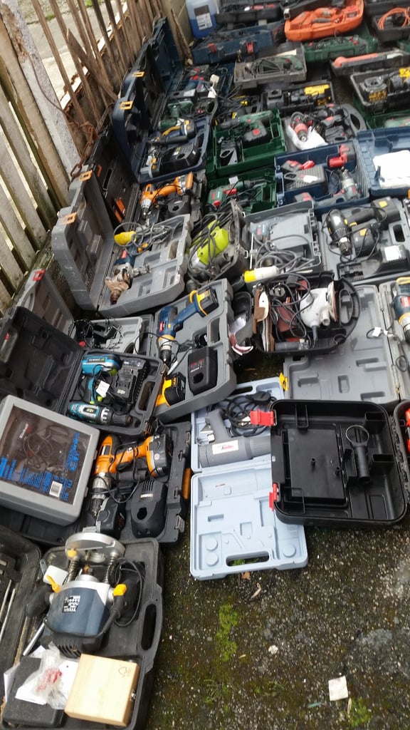 wholesale job lot only 65 on box tested tools ready to go or export 