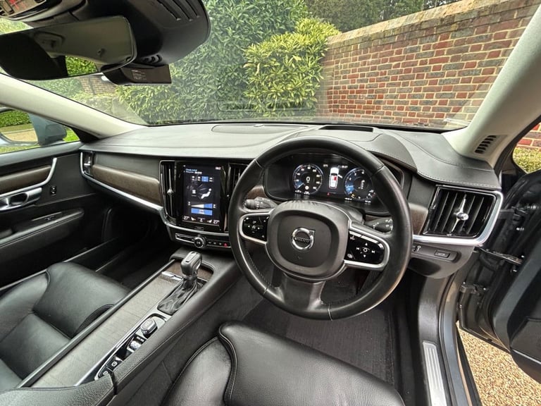 2020 Volvo V90 2.0 T5 Plus Estate 5dr Petrol Auto AWD Euro 6 (s/s) (250 ps) Estate Petrol Automatic