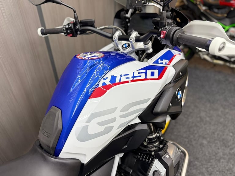 2020 20 BMW R1250GS Rallye - AKROPOVIC - Recent Service @ BMW Main Dealers