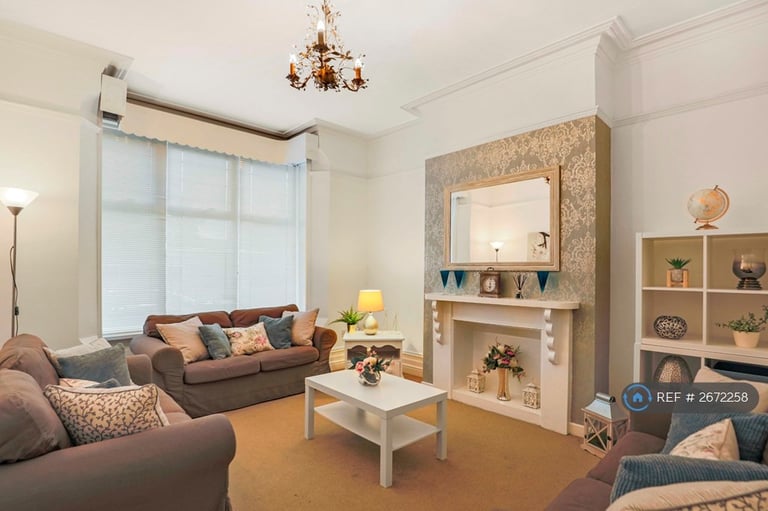 image for 6 bedroom house in St. Stephens Road, Leicester, LE2 (6 bed) (#2672258)