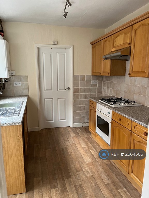 3 bedroom house in Fuller Street, Kettering, NN16 (3 bed) (#2664566)