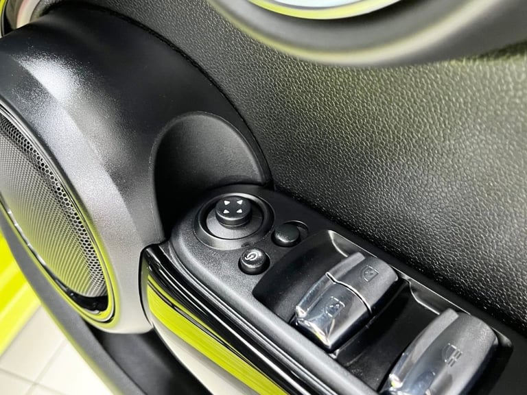 2021 MINI Convertible 1.5 Cooper Sport Convertible 2dr Petrol Steptronic Euro 6 (s/s) (136 ps) Co...