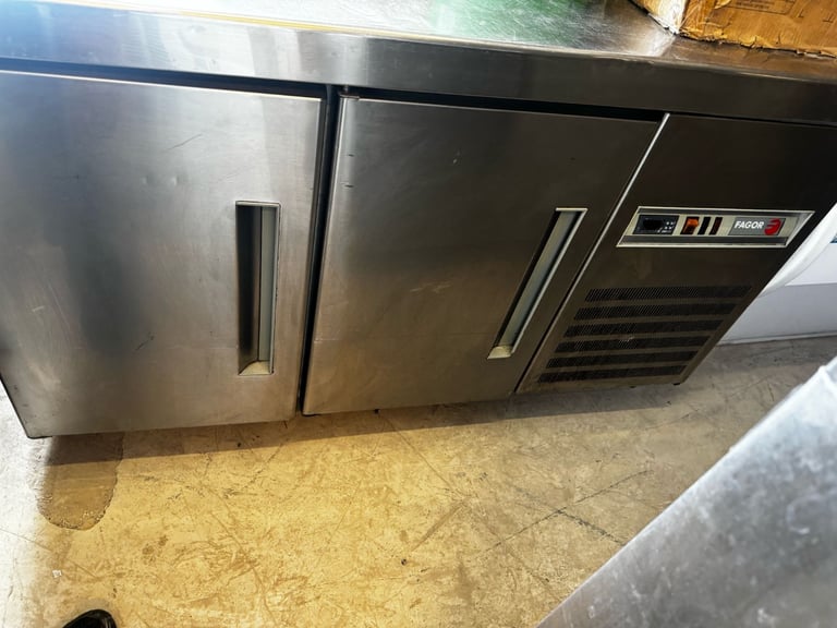 Commercial fridge Freeser display cafe shop restaurant 