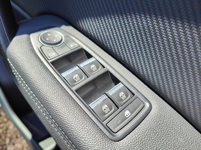 2022 Renault Captur 1.6 E-Tech full hybrid 145 Engineered 5dr Auto Hatchback Hybrid Automatic