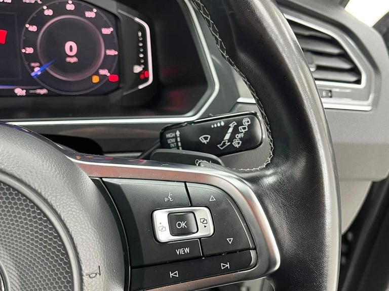 2020 Volkswagen Tiguan 2.0 TDI R-Line Tech SUV 5dr Diesel DSG 4Motion Euro 6 (s/s) (150 ps) ESTAT...