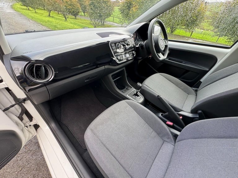  Volkswagen up! 1.0 Move up! Hatchback 5dr Petrol ASG Euro 5 (60 ps) Petrol Automatic