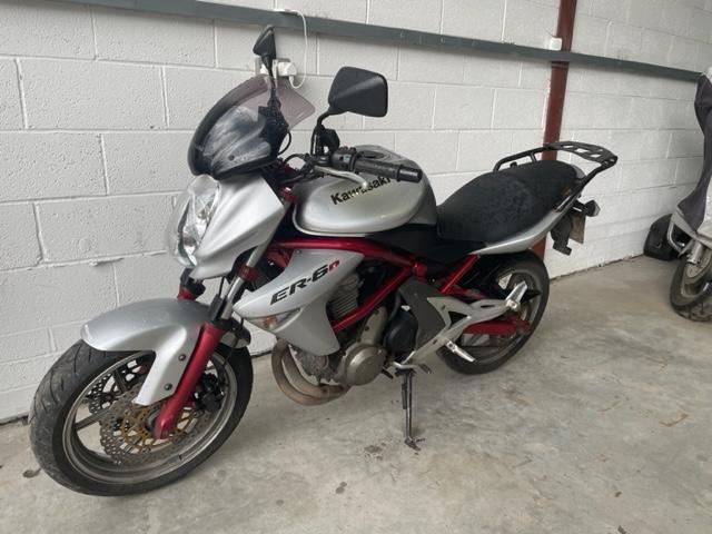 2006 - KAWASAKI ER650 N - VERY CLEAN - 2 KEYS - NAKED - ER6N - 12 MONTHS MOT 