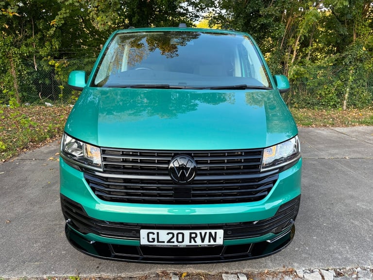 2020 VOLKSWAGEN TRANSPORTER T6.1 8 SEAT SHUTTLE SWB IN BAY LEAF GREEN - EURO