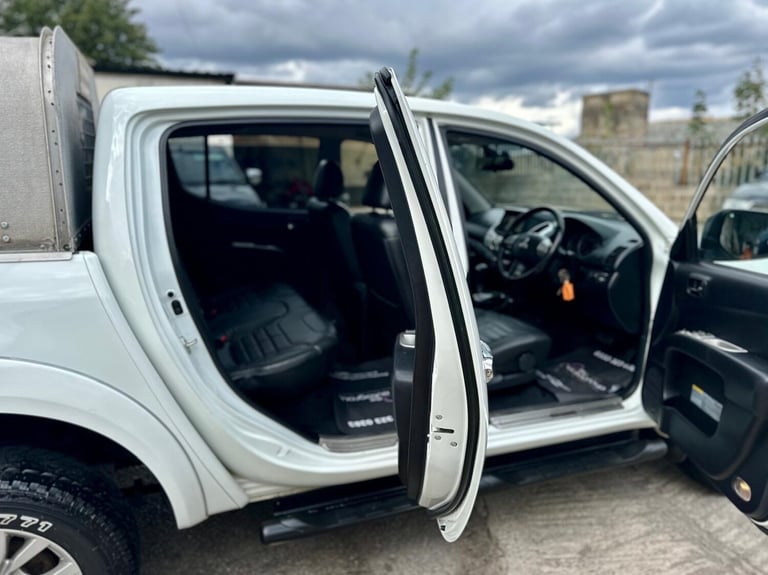 2015 Mitsubishi L200 Double Cab DI-D Barbarian 4WD Auto 176Bhp PICK UP Diesel Automatic