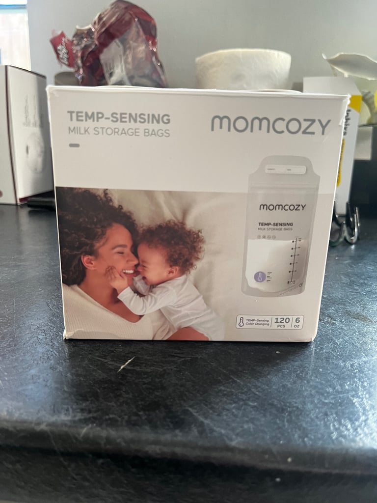 Momcozy M5 breastpumps and nullie electric bottle warmer