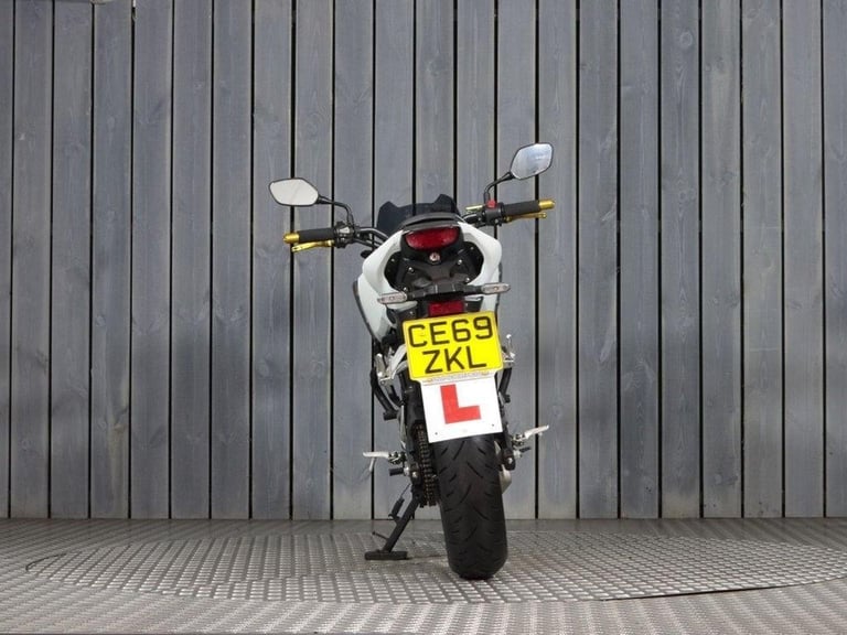 2019 69 HONDA CB125R 125