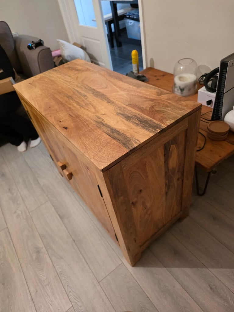 image for Beautiful english oak side board / cupboard