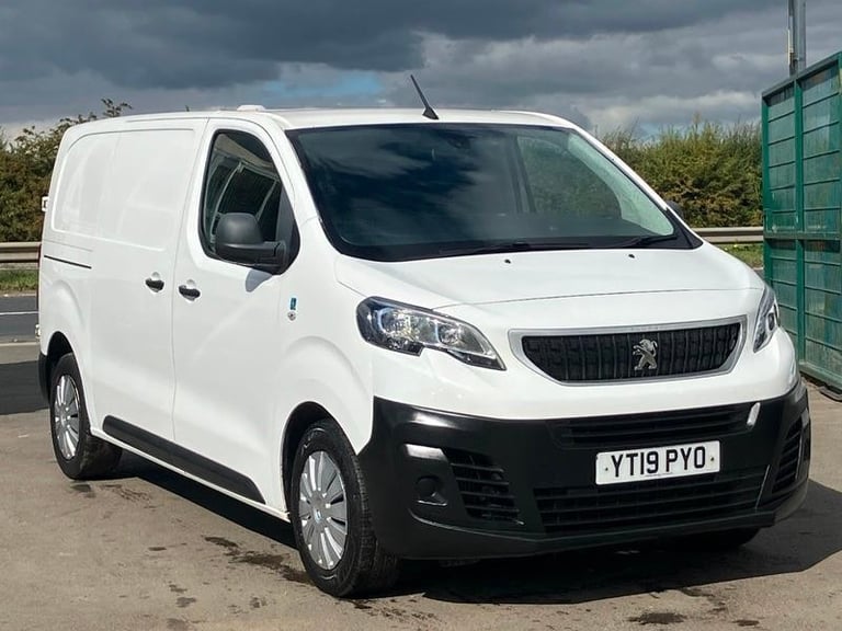 PEUGEOT EXPERT WITH AIRCON TWIN SIDE DOORS. 7,950 NO VAT